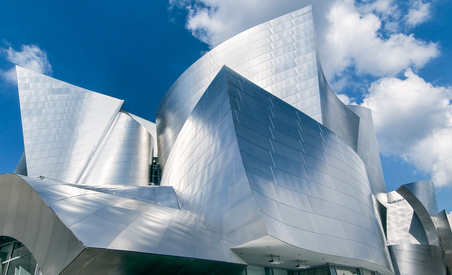 DISNEY CONCERT HALL